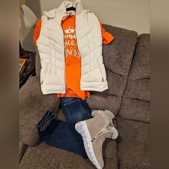 Gildan Pumpkin Spice Princess Short Sleeve Tee Size M NWOT - Picture 9 of 9